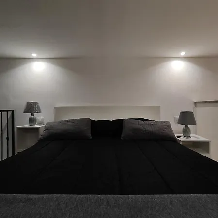 A Nicaredda Apartment *